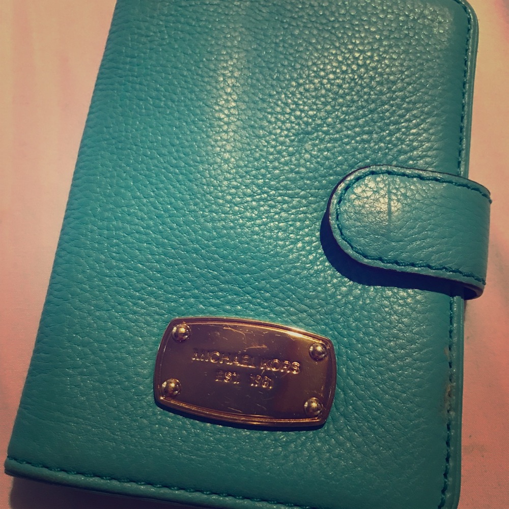 Michael kors wallet